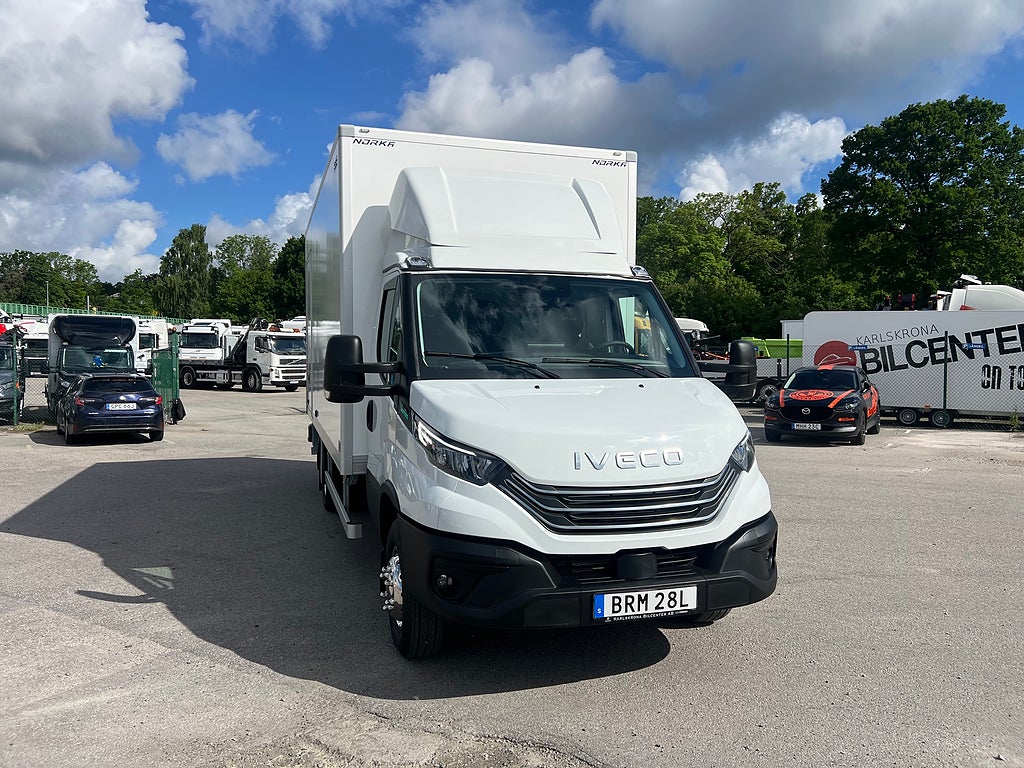 Iveco Daily 72C14G A8 CNG Skåpbil med Z-Lift
