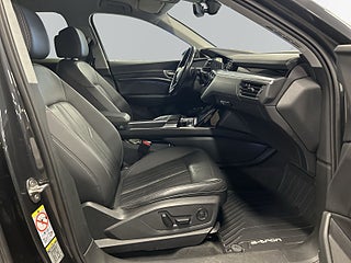 Audi E-Tron 55 quattro 95kW Kamera/Drag/Appvärme/S&V-däck/Navi