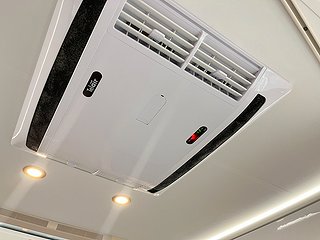 Husbil-halvintegrerad Adria CORAL SUPREME 670 SLT 26 av 29