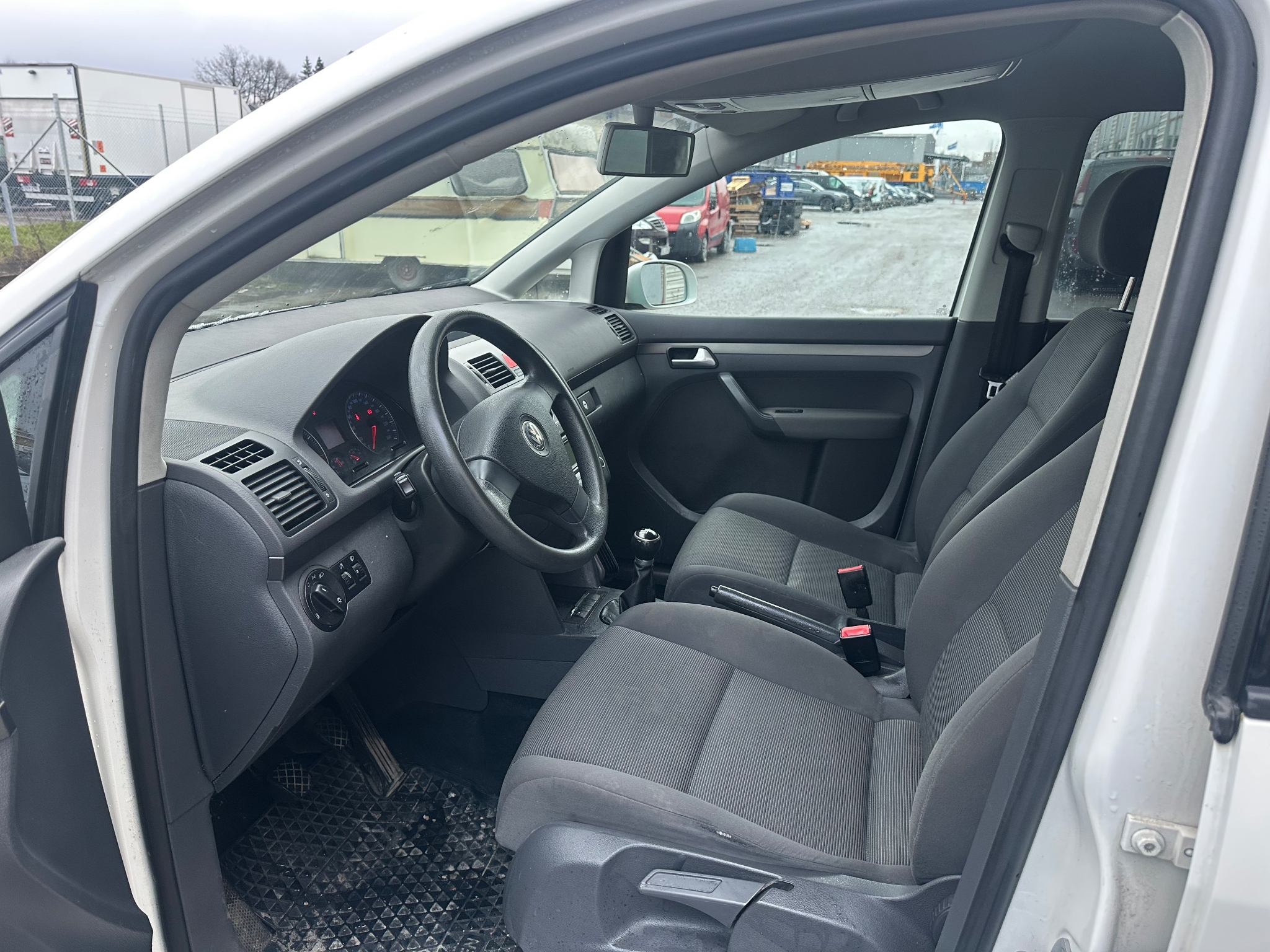 Volkswagen Touran 2007, bild 7/37