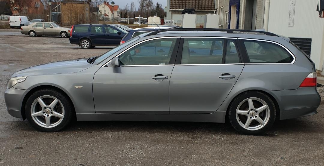 BMW 525 x i Touring 218hk 2005, kuva 5/37