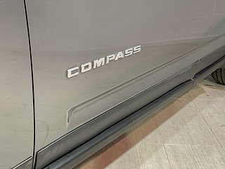 SUV Jeep Compass 8 av 19