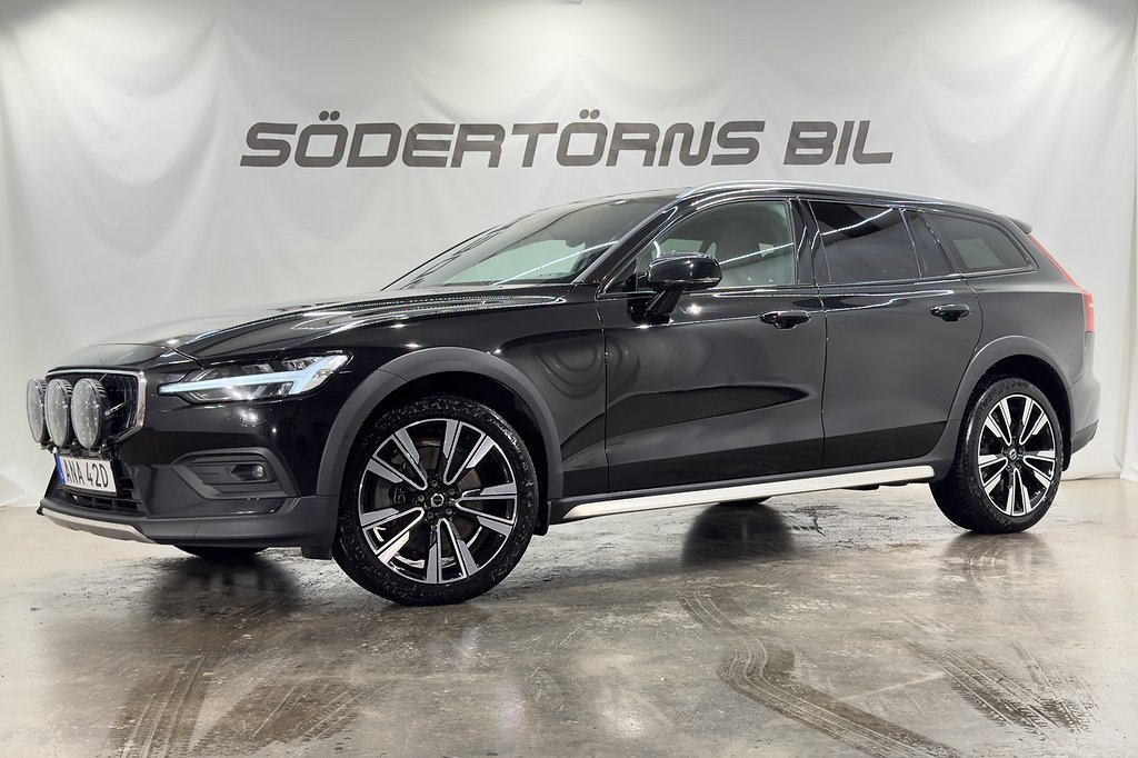 Volvo V60 Cross Country B4 AWD/VOC/DRAG/KAMERA/LÄDER/MOMSBIL