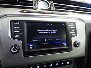 Kombi Volkswagen Passat 21 av 24