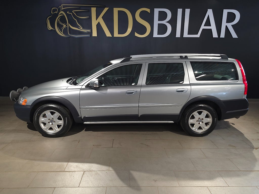 Volvo XC70 D5 AWD Geartronic Momentum 185hk | Drag | Värmare