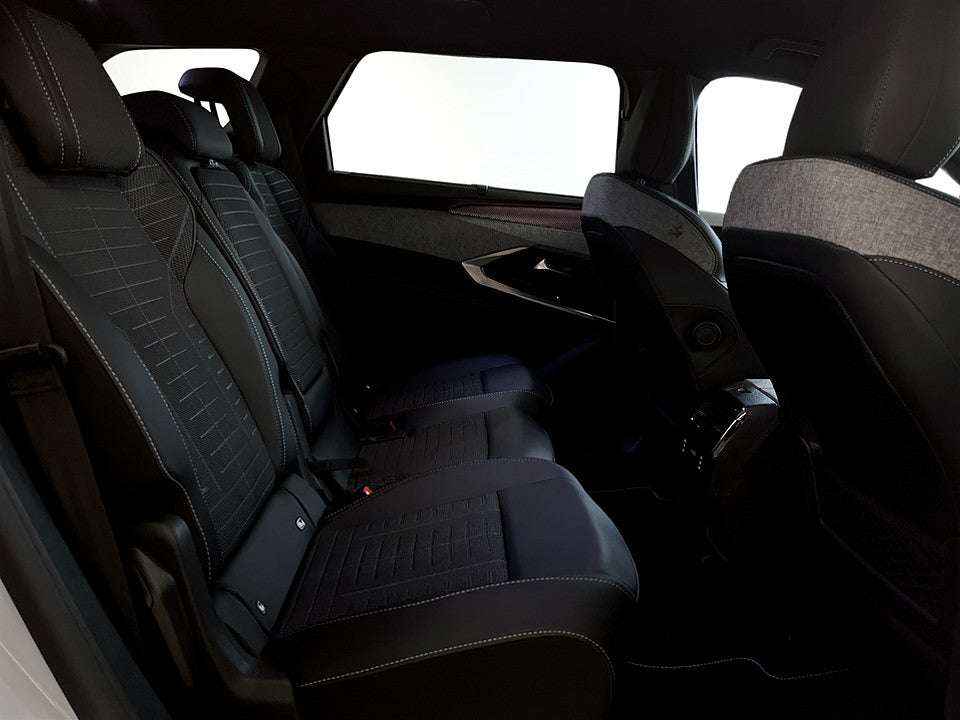 Bild på Peugeot 5008 GT Hybrid 145hk Aut 7-SITS B-KAMERA NAVI