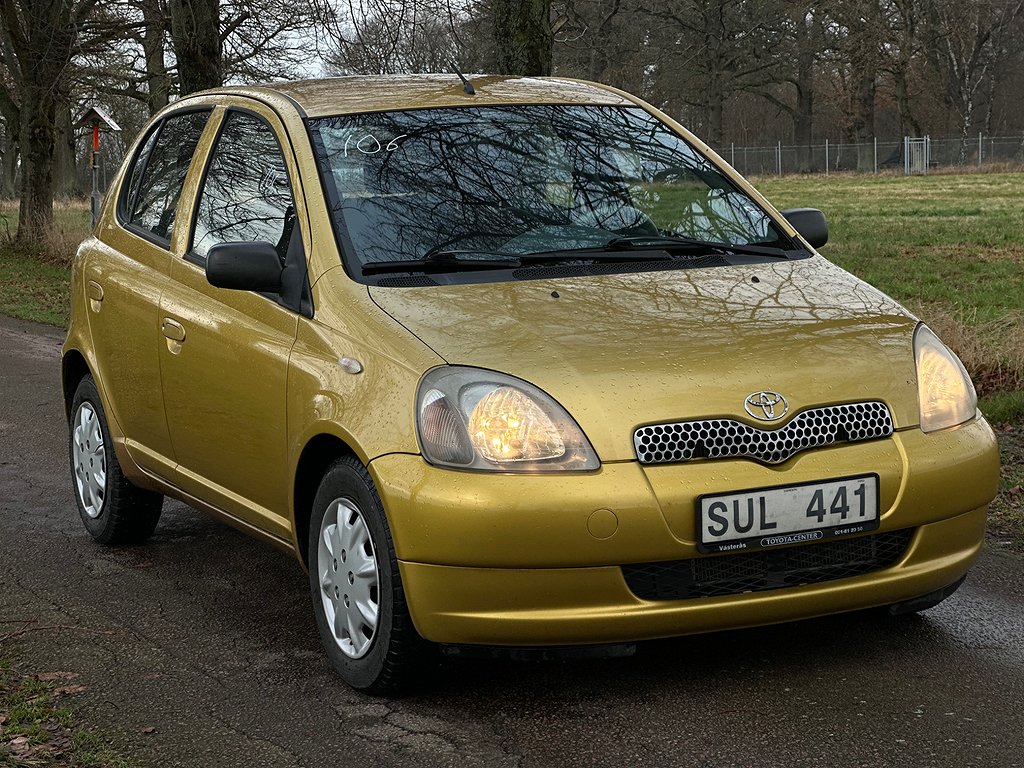 Toyota Yaris 1.3 VVT-i Svensksåld, Levereras ny besiktigad  