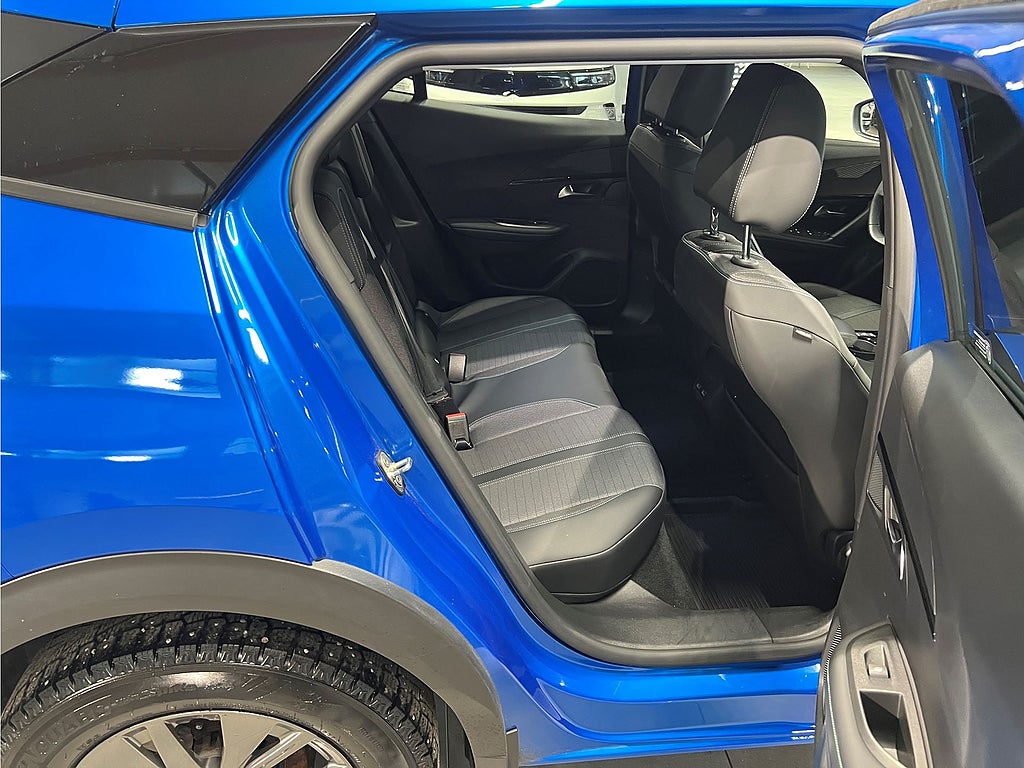 Bild på Peugeot 2008 Allure Pack 1.2 PT 130hk Aut - CARPLAY, B-KAMERA