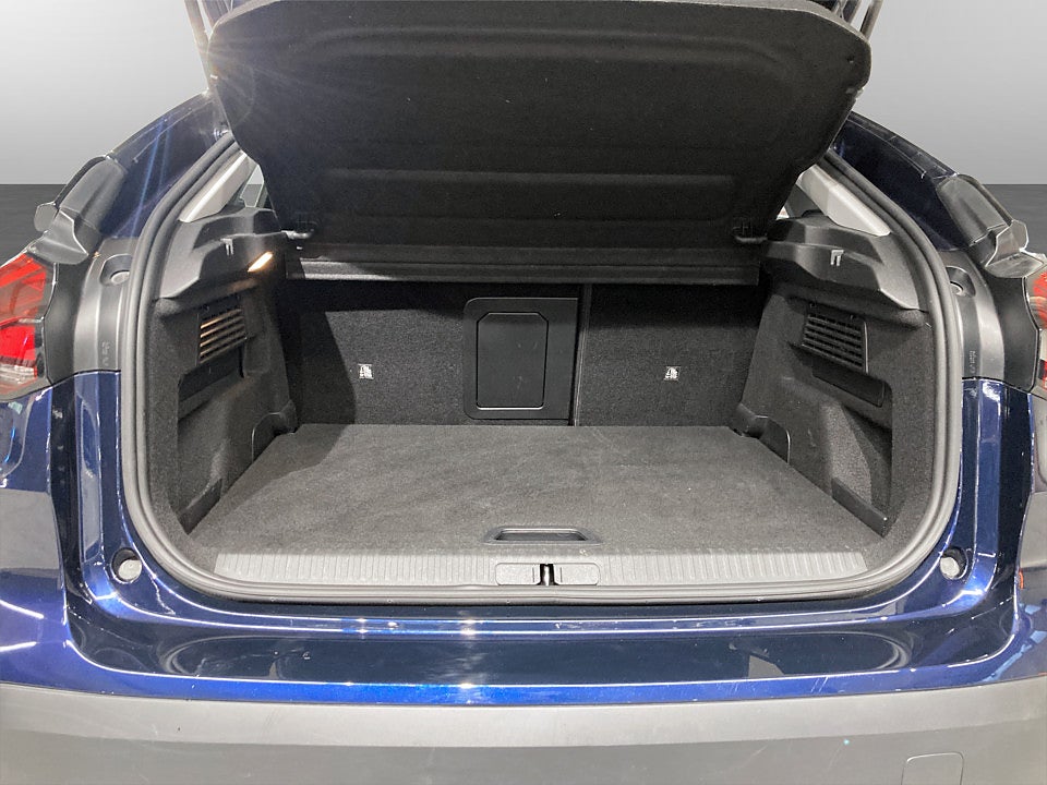 Bild på Citroen C4 Shine 1.2 PT 130hk Aut P-SENSORER CARPLAY