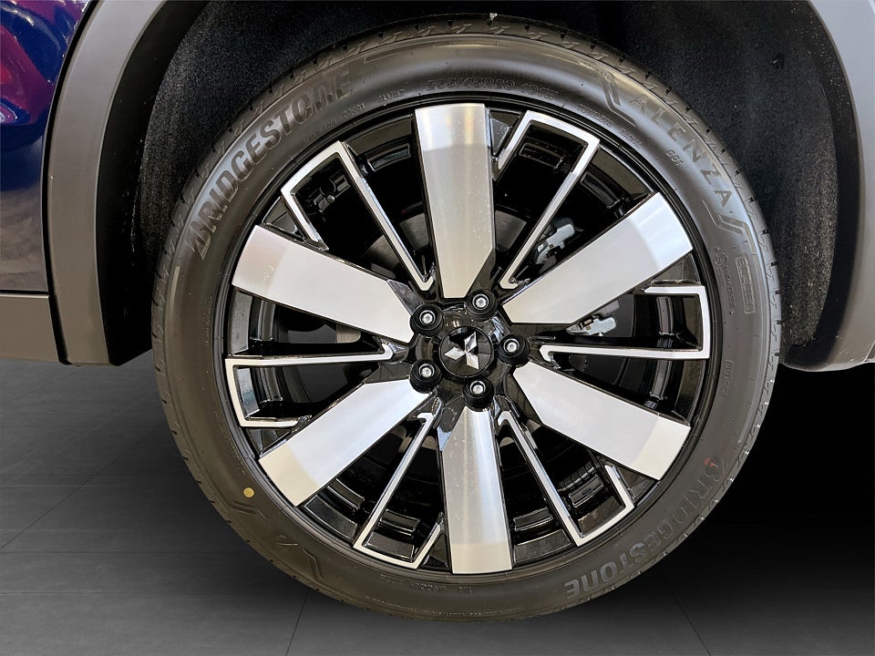 Bild på Mitsubishi Outlander Intense Edition PHEV 4WD - OMGÅENDE LEVERANS!