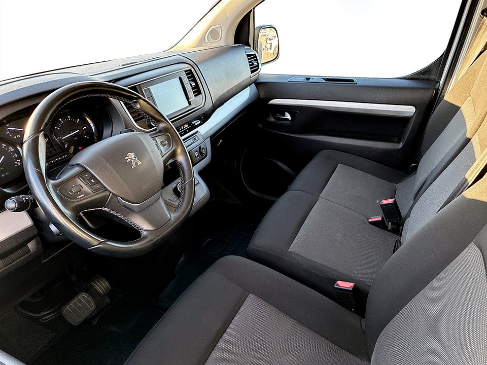 Bild på Peugeot Expert PRO+ 2.0 BlueHDi 145hk Aut L3 BACKKAMERA