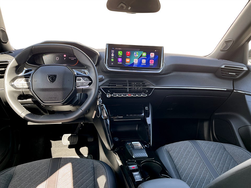Bild på Peugeot 2008 Allure 1.2 PT 130hk Aut B-KAMERA CARPLAY
