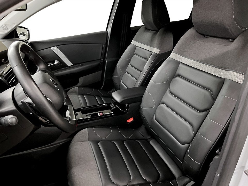 Bild på Citroën C4 Shine 1.2 PT 130hk Aut - 360,HUD,CARPLAY