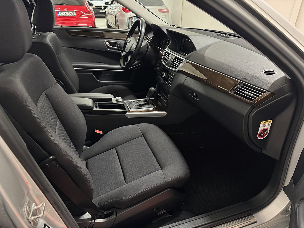 Mercedes-Benz E 2011 - miniatyr 5