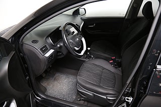 Halvkombi Kia Picanto 10 av 23