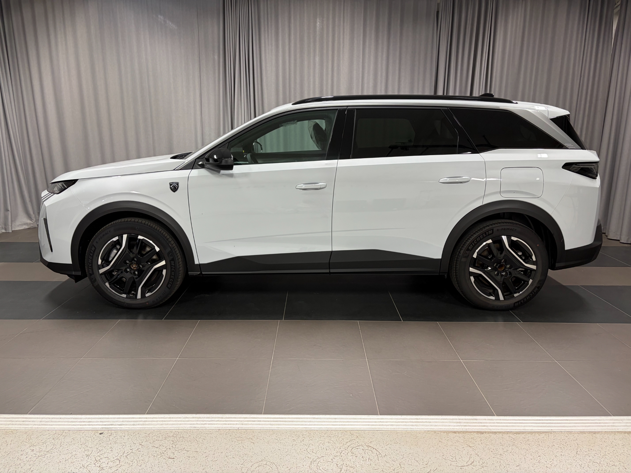 Peugeot 5008 GT PHEV AUT 7-Sits Inkl 2026, bild 2/31