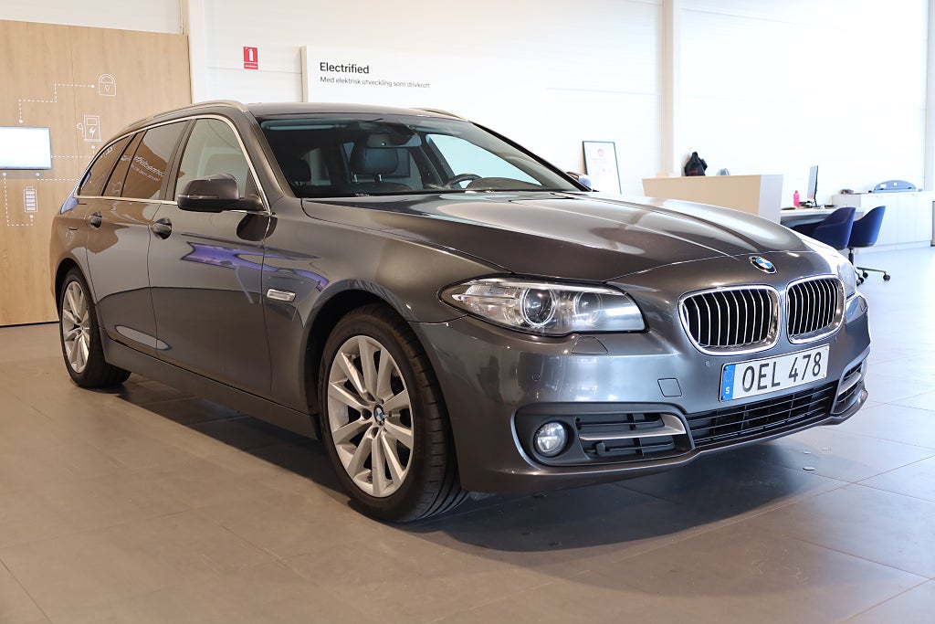BMW 520d xDrive Touring AUT Sportpaket Drag PDC Rattvärme Läder 2017