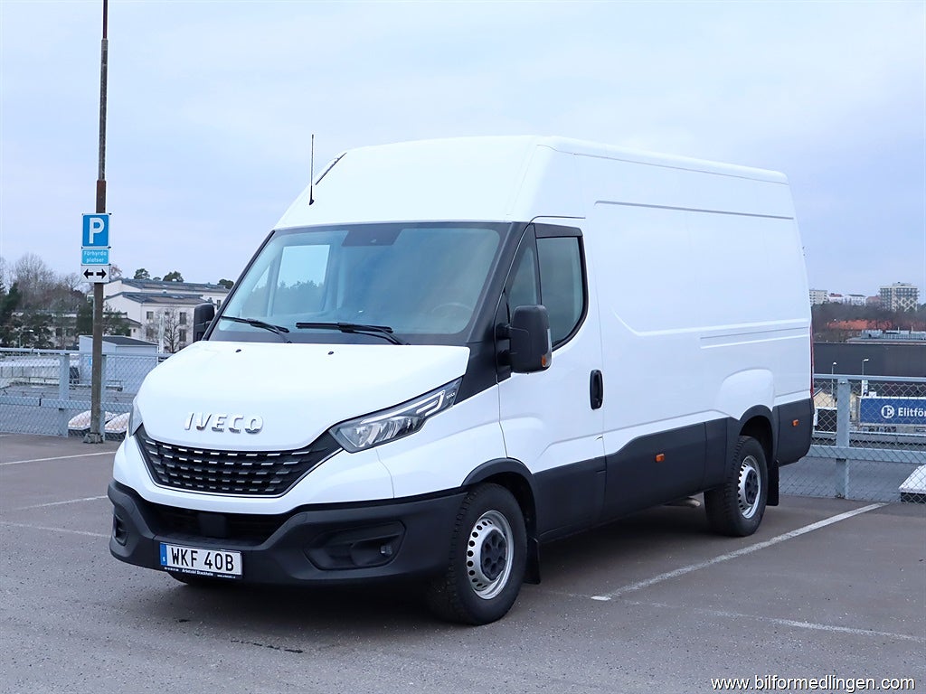Iveco Daily 35-160 156hk S/V-hjul Drag Moms