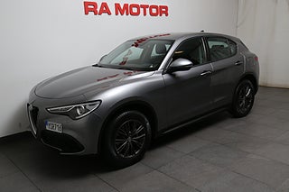 SUV Alfa Romeo Stelvio 1 av 27