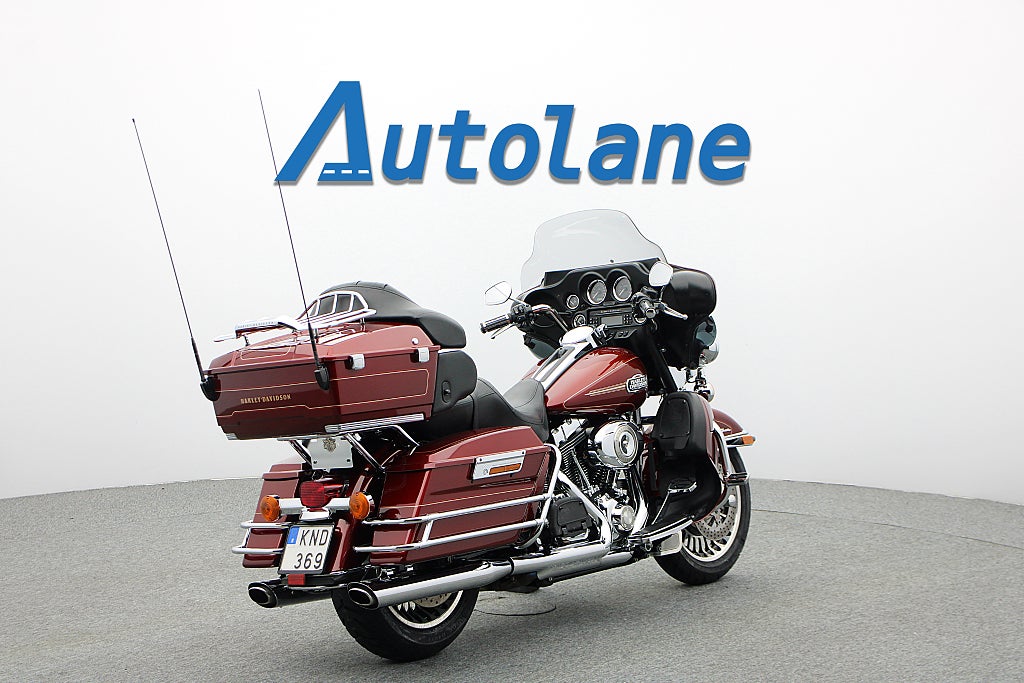 Harley-Davidson Electra Glide Ultra Classic *Vance & Hines Nyservad Nya däck