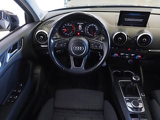 Sedan Audi A3 13 av 21