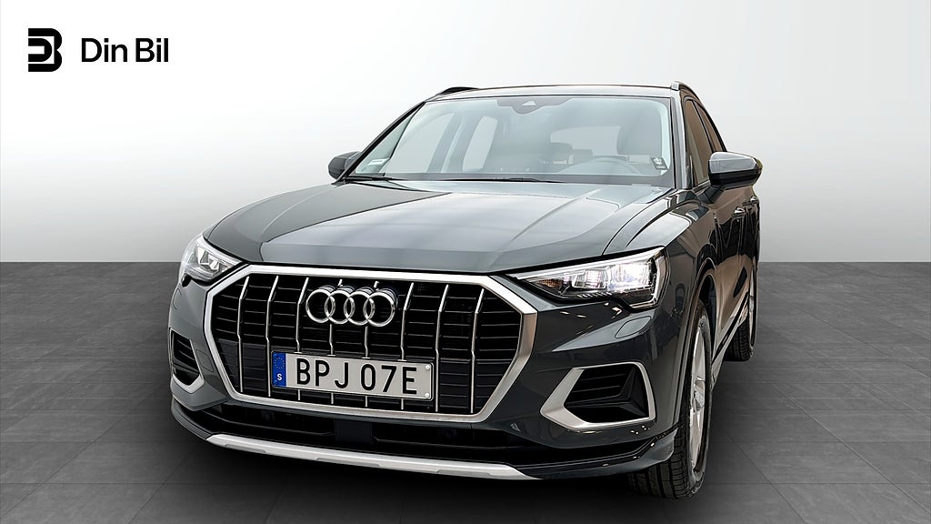 Audi Q3 35 TFSI 150HK Cockpit / Carplay