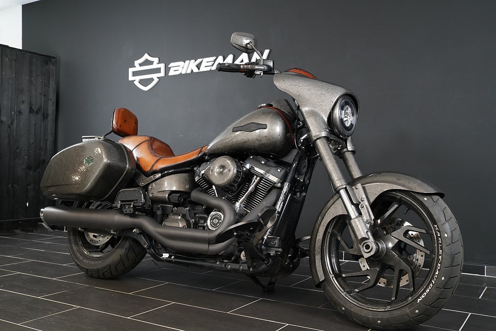 Harley-Davidson FLSB Sport Glide 
