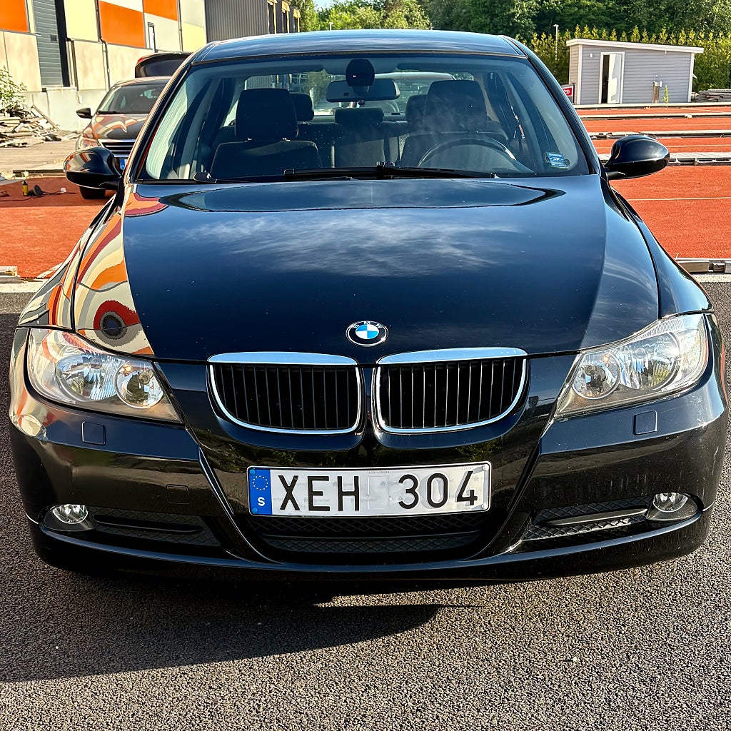BMW 318I Låg mil 