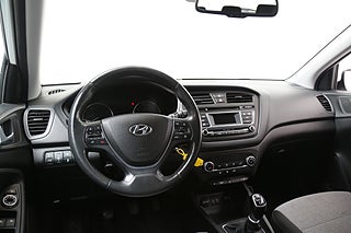 Halvkombi Hyundai i20 13 av 21