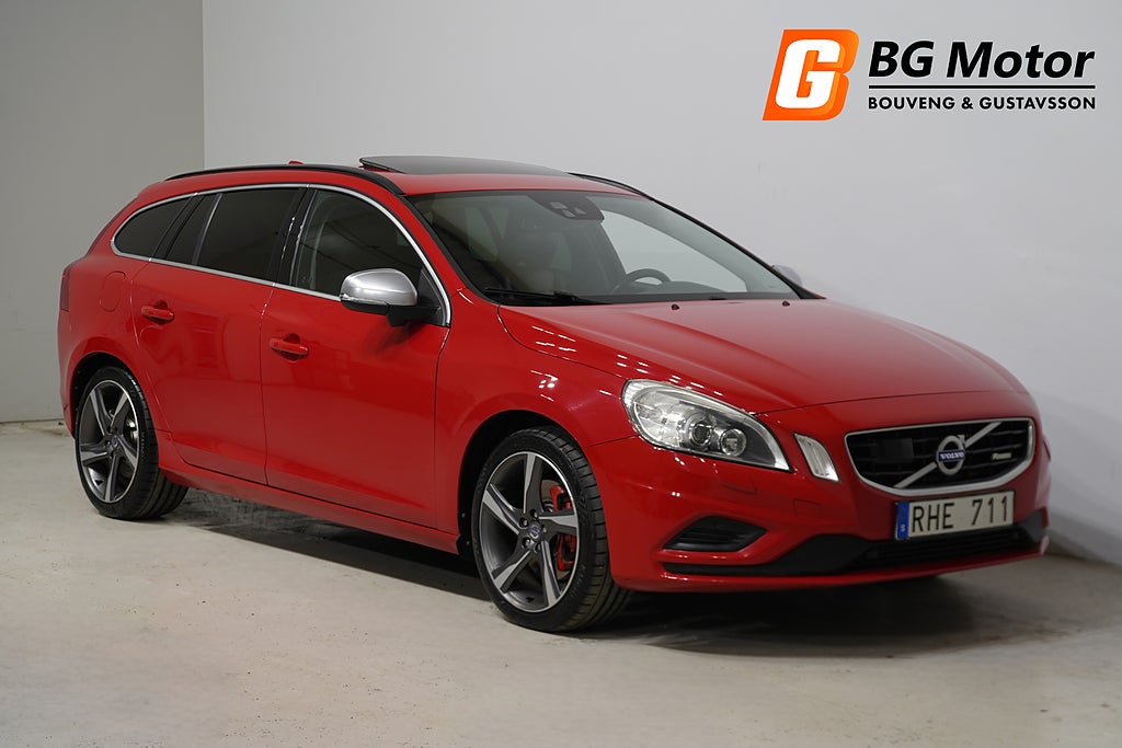 Volvo V60 D5 215HK R-Design Drag/Värmare/Taklucka/Navi/Skinn/BLIS
