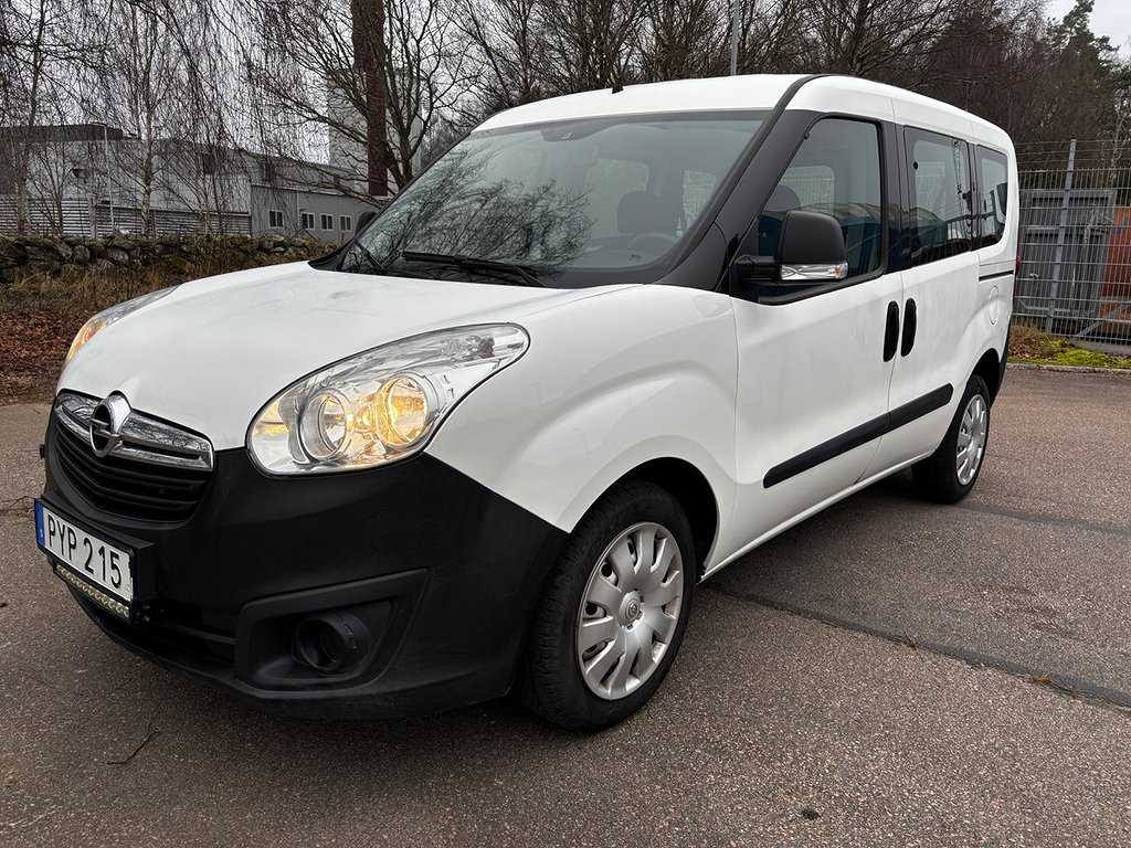 Opel Combo 2.4T VAN Life 1.3CDTi 95Hk 5-Sits Drag Sv-Såld