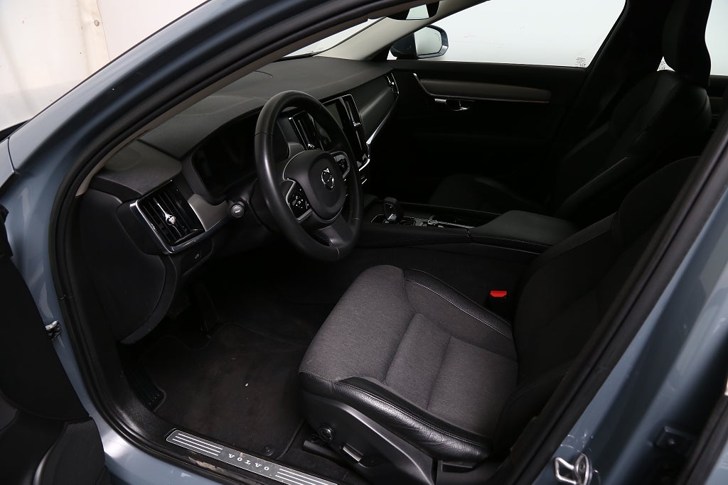 Volvo V90 B4 Diesel 197hk Core Aut Kamera Värmare Drag