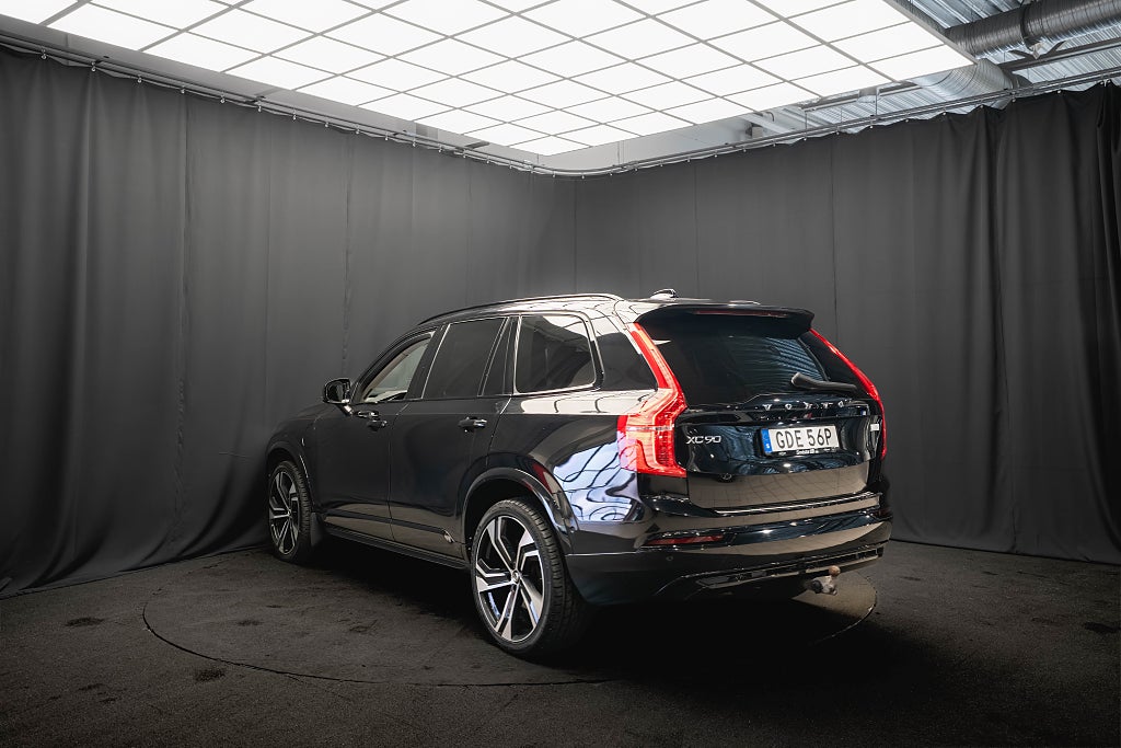 Volvo XC90 Recharge T8 AWD ULTIMATE DARK 7-sits B&W LUFT 22'' MOMS