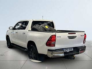 Toyota Hilux Dubbelhytt 2.4 AWD Hero Drag/Kamera/M-Värmare/S&V-Däck