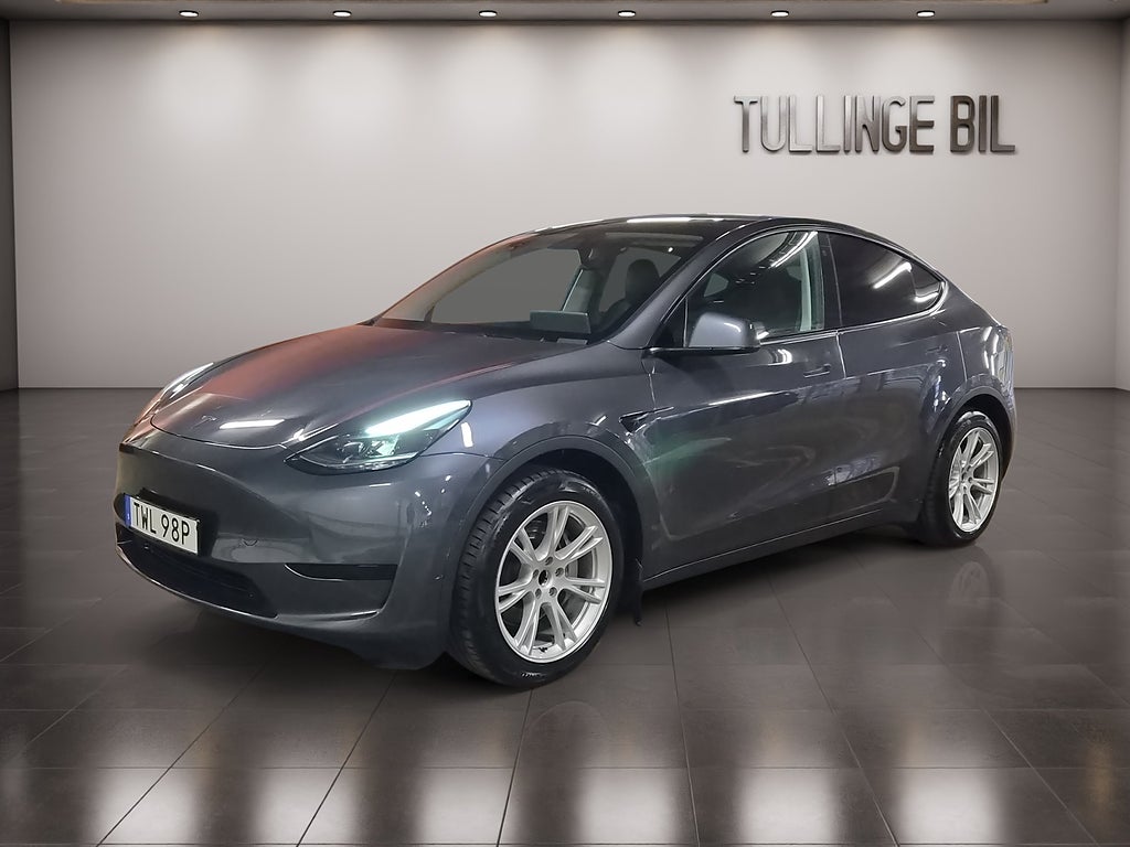 Tesla Model Y Standard Range RWD MOMS 1 Ägare Autopilot Panorama Drag
