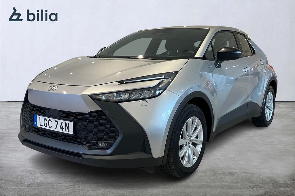 Toyota C-HR 2,0 LADDHYBRID FWD ACTIVE - 3895kr/mån 24 mån