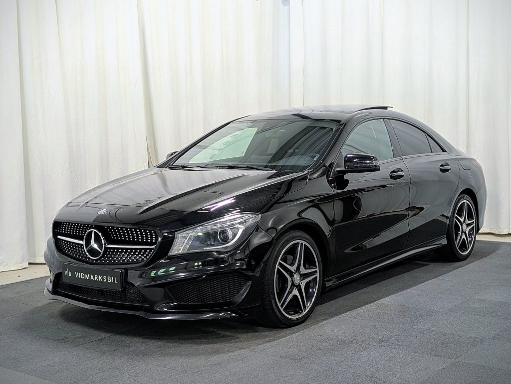 Mercedes-Benz CLA 200 7G-DCT AMG Line|Panorama|