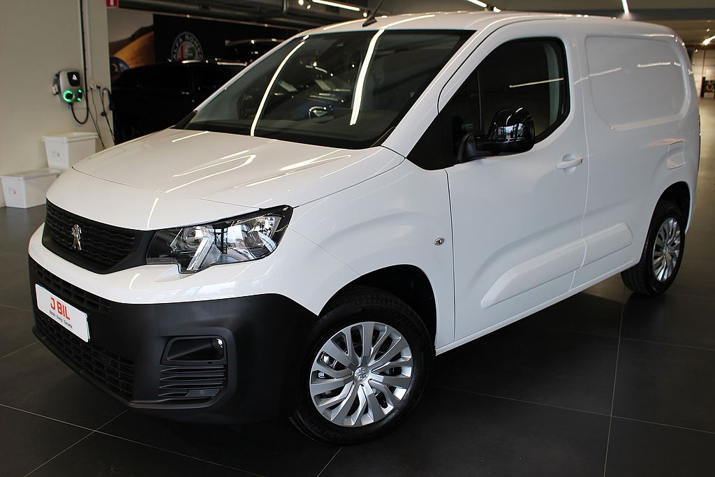 Bild på Peugeot Partner PRO+ BlueHDi 130hk Aut L1 - DEMO