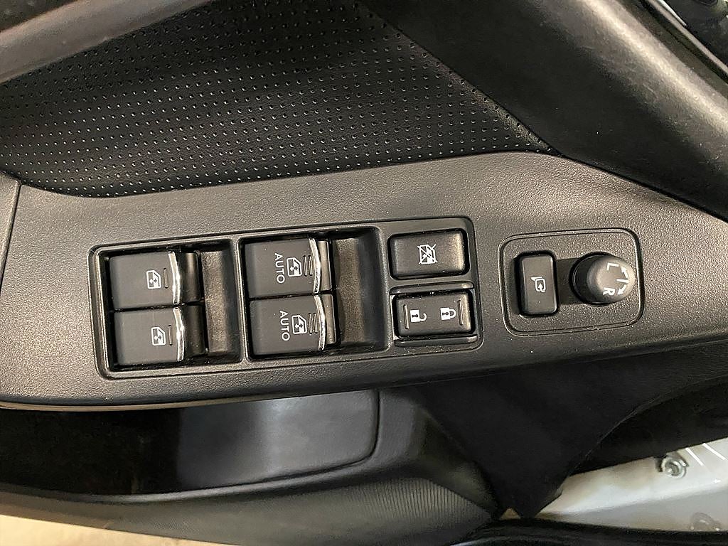 Subaru Forester 2.0 4WD Läder, Drag, Backkamera, 1 BRUKARE, Pano