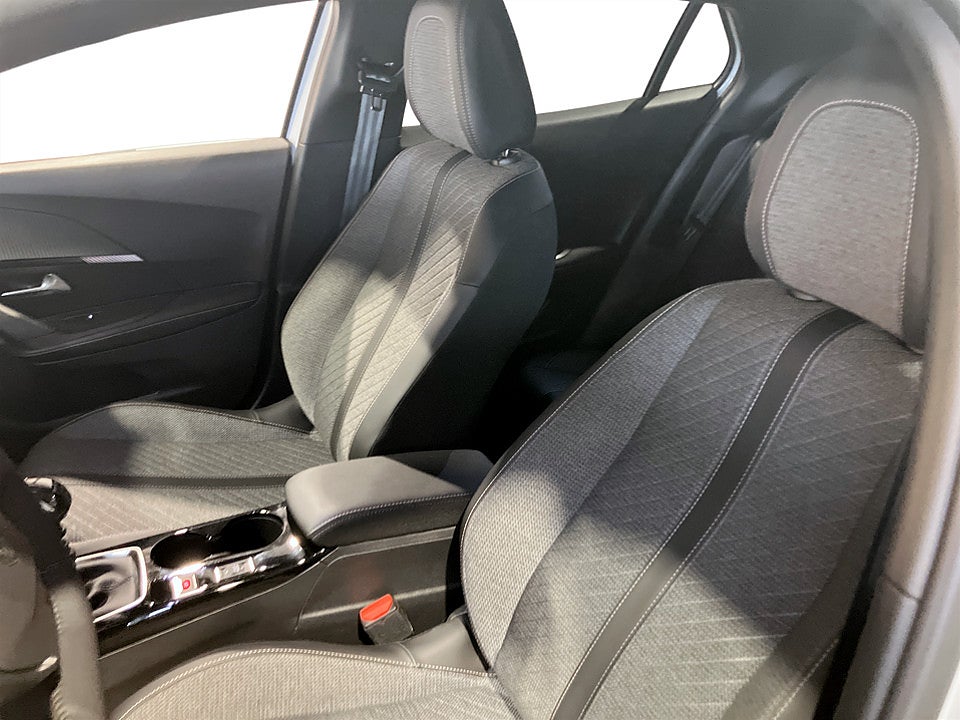 Bild på Peugeot 2008 Allure 1.2 PT 130hk KAMPANJRÄNTA 3,99%