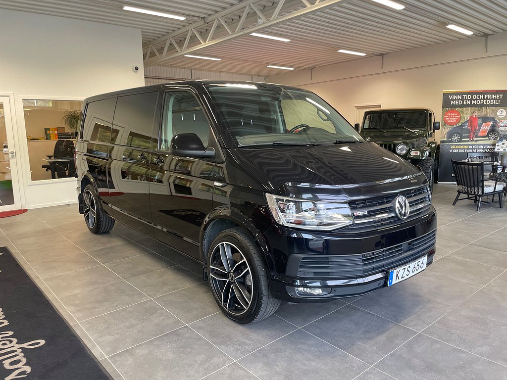 Volkswagen Transporter Kombi T30 2.0 TDI 4Motion Läder Navigation