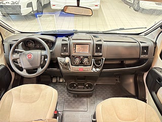 Husbil-halvintegrerad Knaus LIVE TI 650 MF 11 av 24