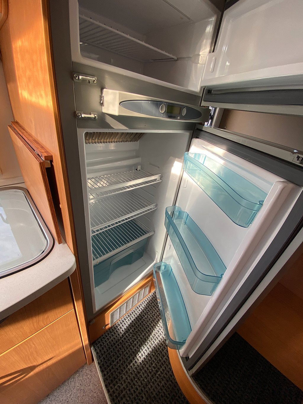 Knaus Sport TI 650 MG / AC bodel / Solcell / B-körkort - Knaus