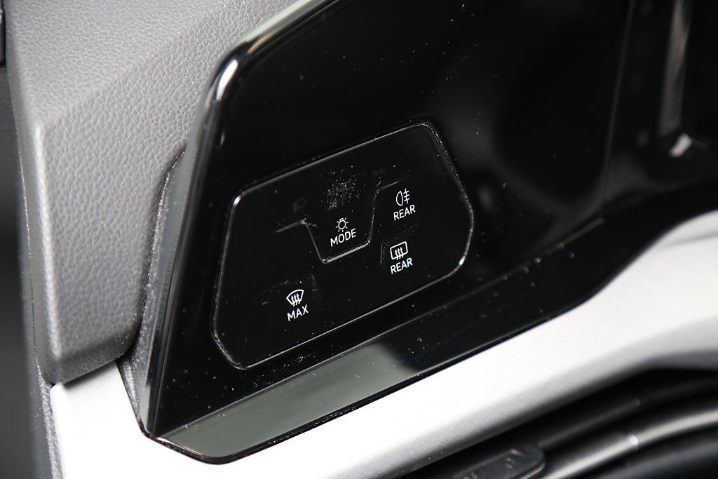 Volkswagen Golf 1,0 TSI 110hk Edition 5D P-sensor CarPlay