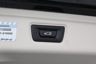 Kombi BMW 330e 25 av 26
