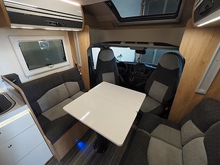 Husbil-halvintegrerad Ci Elliot 87 XT GO 7 av 22
