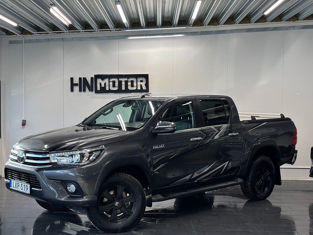 Toyota Hilux Dubbelhytt 2.4 AWD |MOMS|2Brukare|BKam|FlakLock|Värmare