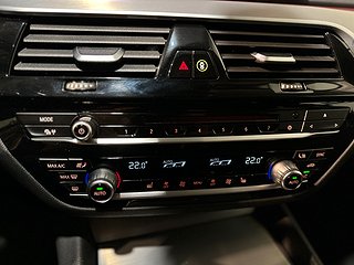BMW 520 d xDrive Sedan Sport Display Key GPS Dvärm Kamera