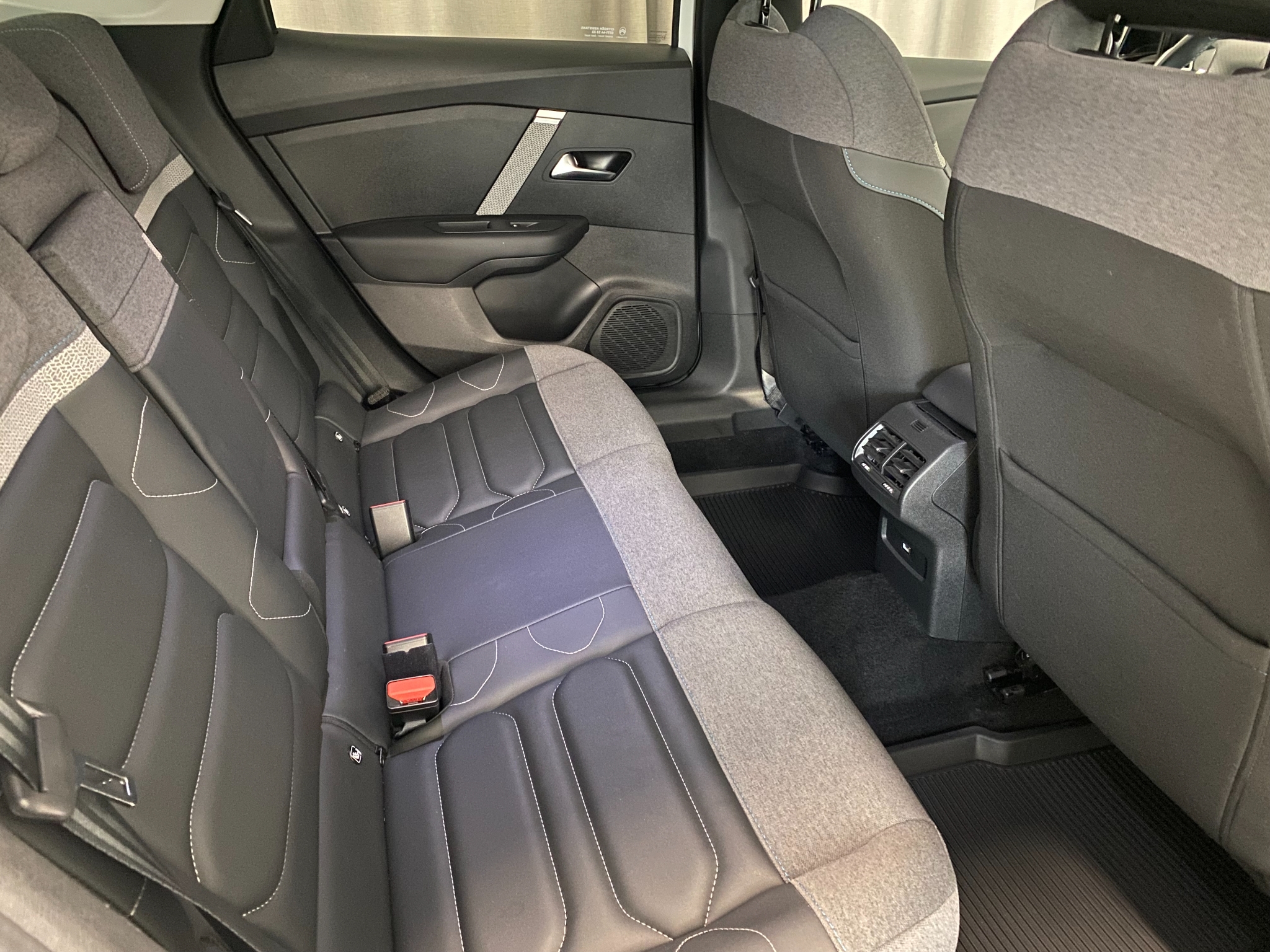 Citroen C4 X X Shine 130hk Automat 2023, bild 7/58