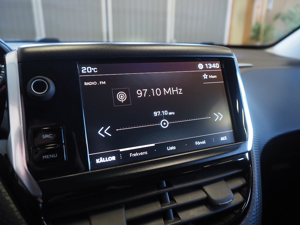 Peugeot 2008 1.2 PureTech 82hk Automat Låga mil Kamrem bytt! 2017